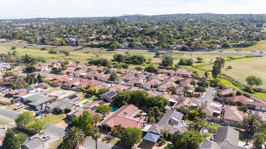 4 Bedroom Property for Sale in Sonstraal Heights Western Cape
